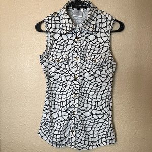 “NWOT” BCBGmaxazria sleeveless blouse
